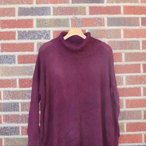 Halston Heritage Maroon Turtleneck Sweater - Picture 3 of 5